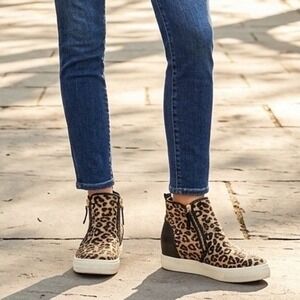 Steve‎ Madden Wiomens Size 8M Loxley Leopard Wedge Sneaker Booties Animal Print